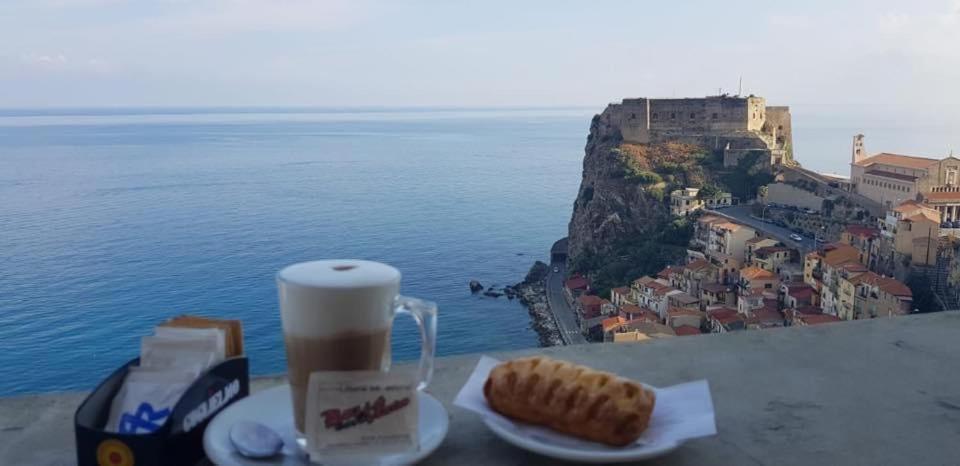 Al Quindici Scilla Bed & Breakfast ภายนอก รูปภาพ
